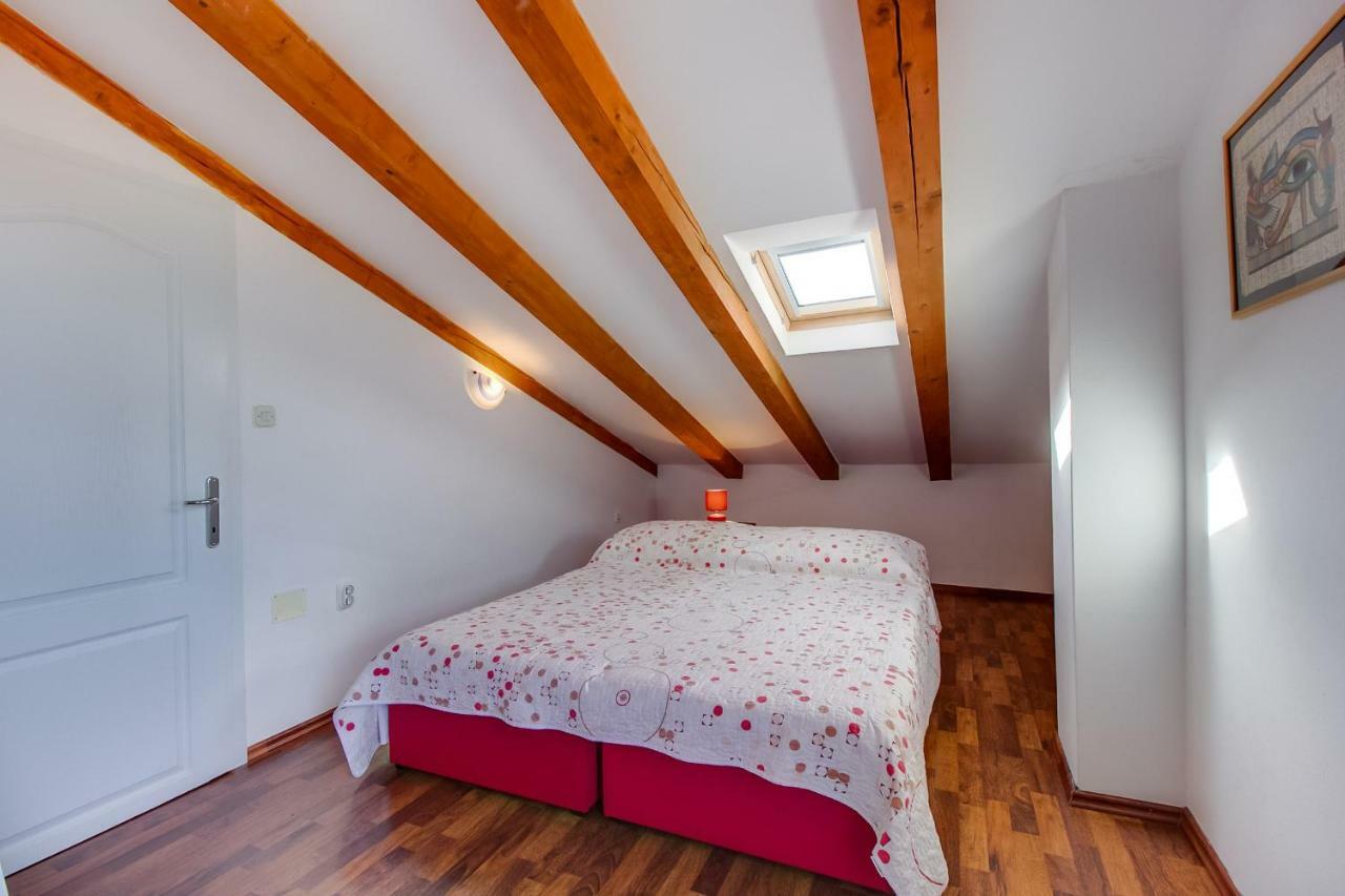 Apartman Natasa Mali Lošinj Esterno foto