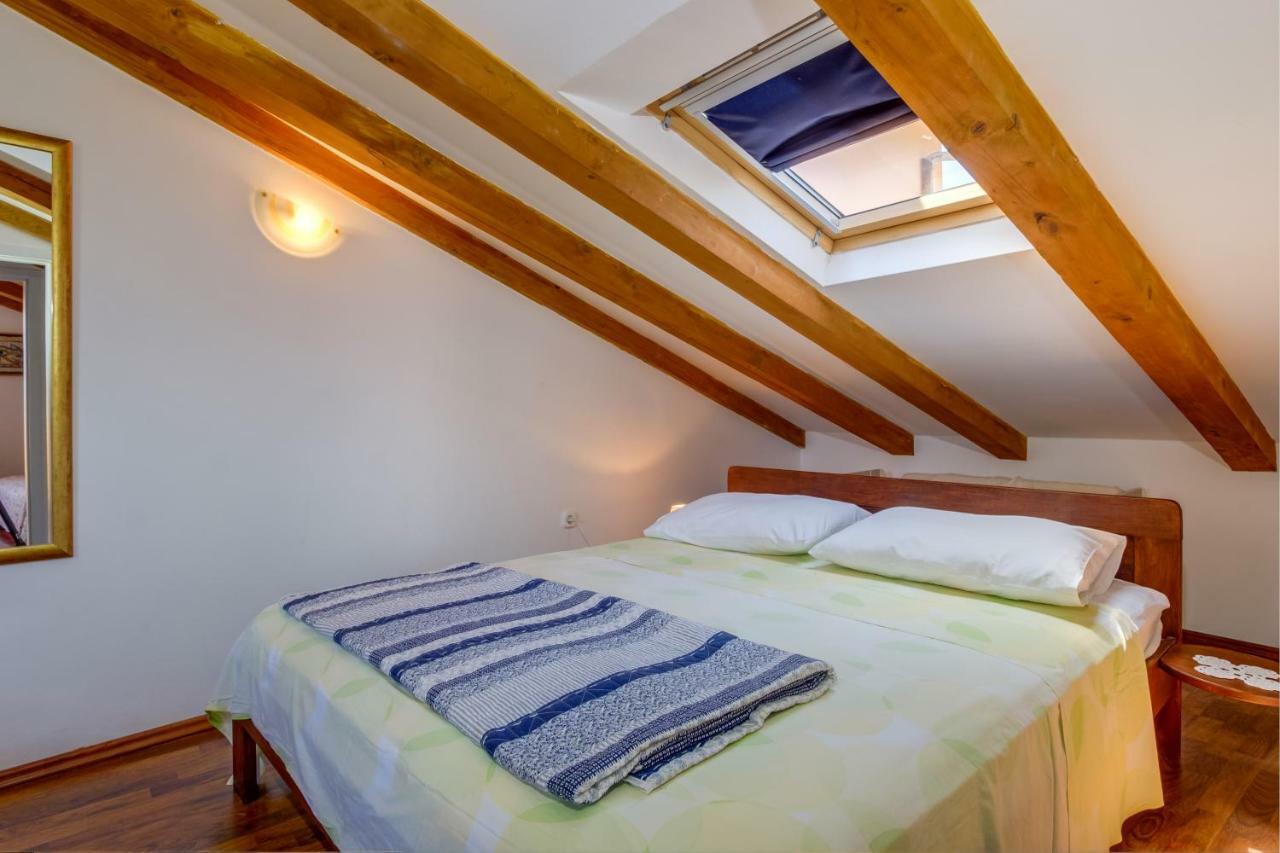 Apartman Natasa Mali Lošinj Esterno foto